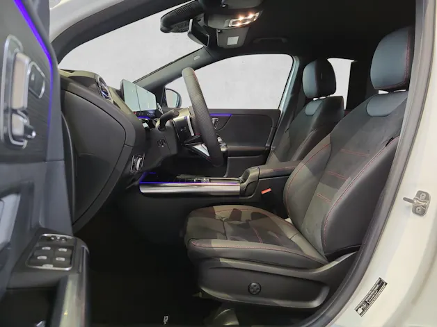 MERCEDES-BENZ GLA 200 Night Star H247