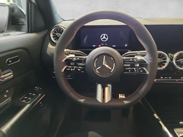 MERCEDES-BENZ GLA 200 Night Star H247