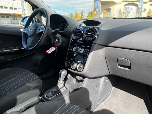 OPEL Corsa 1.4 TP Anniversary Automatic