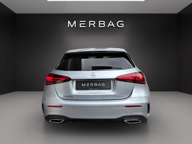 MERCEDES-BENZ A 220 4Matic 8G-DCT