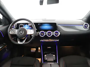 MERCEDES-BENZ GLA 200 AMG Line