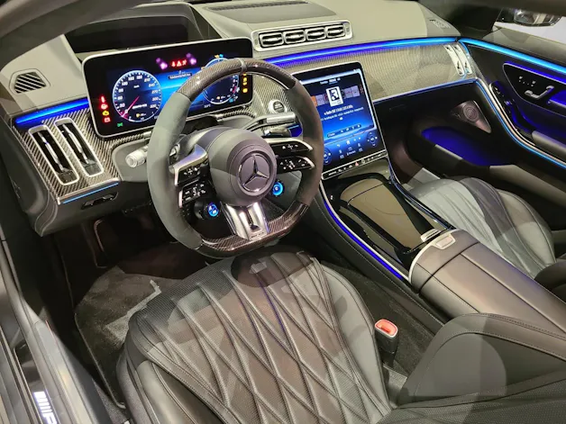 MERCEDES-BENZ S 63 V8 AMG E Performance 4matic+ lang