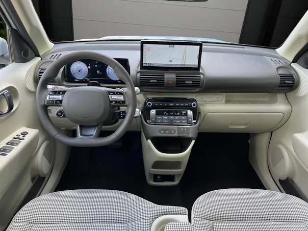 HYUNDAI Inster 49kWh Amplia