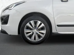 PEUGEOT 3008 1.6 HDI Business
