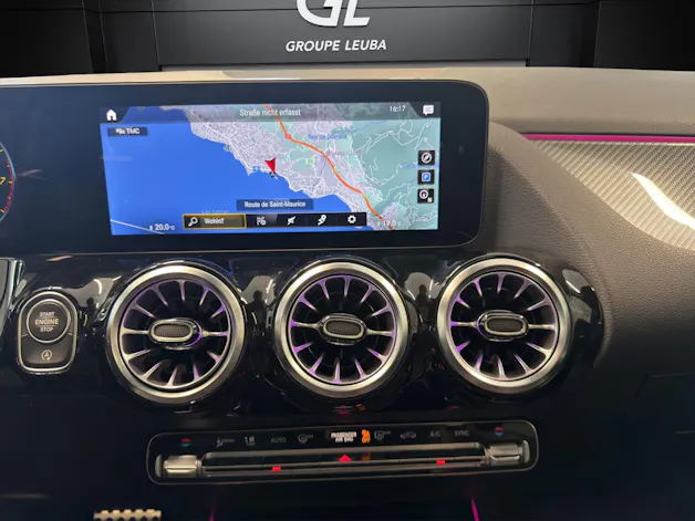 MERCEDES-BENZ GLA 250 AMG Line 4Matic
