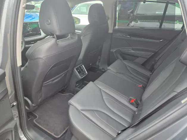SKODA Enyaq iV 80x