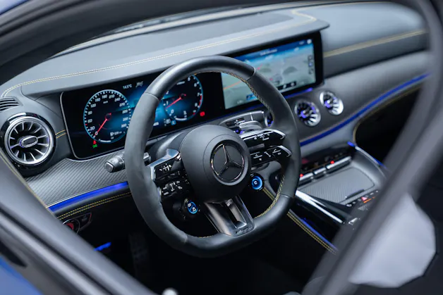 MERCEDES-BENZ AMG GT 63 S 4matic+ / Aero Pack / 360°Kamera / Burmester