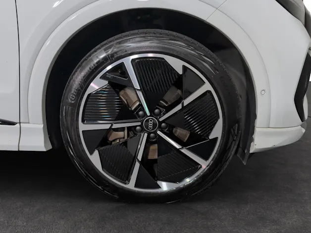 AUDI Q4 Sportback e-tron 50 quattro