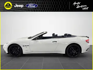 MASERATI Grancabrio 4.7 V8