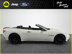 MASERATI Grancabrio 4.7 V8