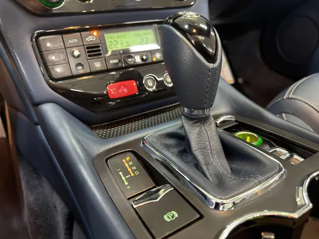 MASERATI Grancabrio 4.7 V8