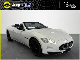 MASERATI Grancabrio 4.7 V8