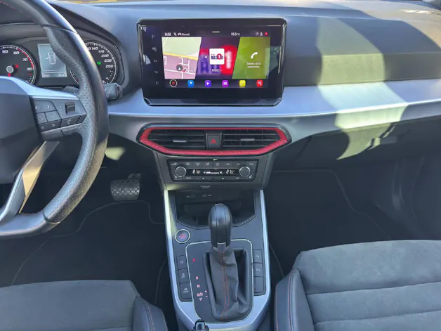 SEAT Arona 1.5 TSI Hola FR DSG MY22
