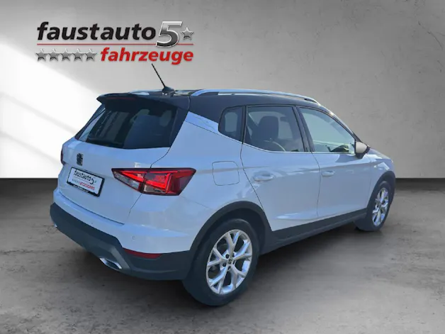 SEAT Arona 1.5 TSI Hola FR DSG MY22