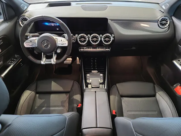 MERCEDES-BENZ GLA 35 AMG 4matic