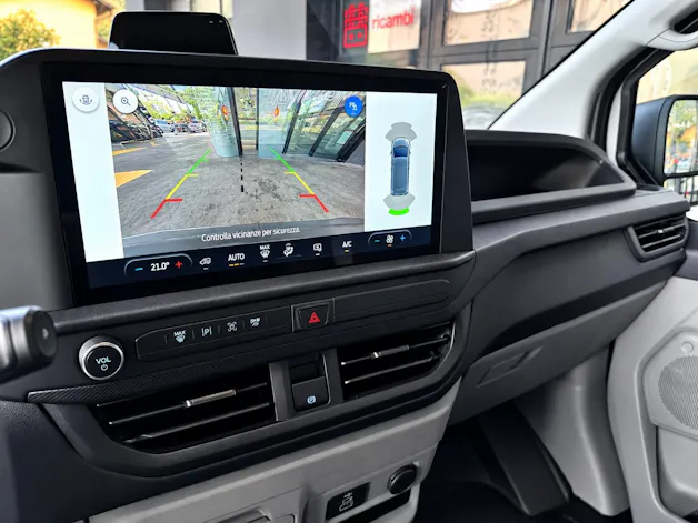 FORD Transit Custom Van PHEV 320 L1H1 Trend Automat