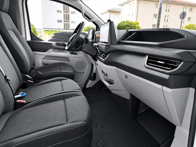 FORD Transit Custom Van PHEV 320 L1H1 Trend Automat
