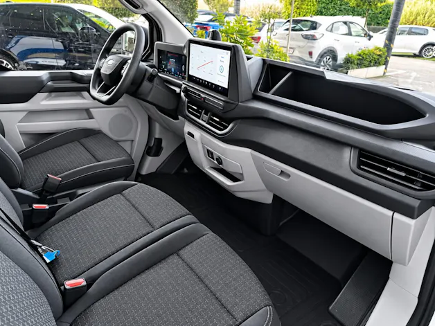 FORD Transit Custom Van PHEV 320 L1H1 Trend Automat