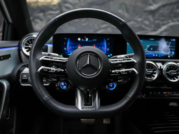 MERCEDES-BENZ A35 AMG 4Matic+ 8G-DCT *Limousine*Aero-Paket*Werksgarantie*Digital Light*
