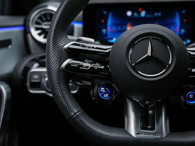 MERCEDES-BENZ A35 AMG 4Matic+ 8G-DCT *Limousine*Aero-Paket*Werksgarantie*Digital Light*
