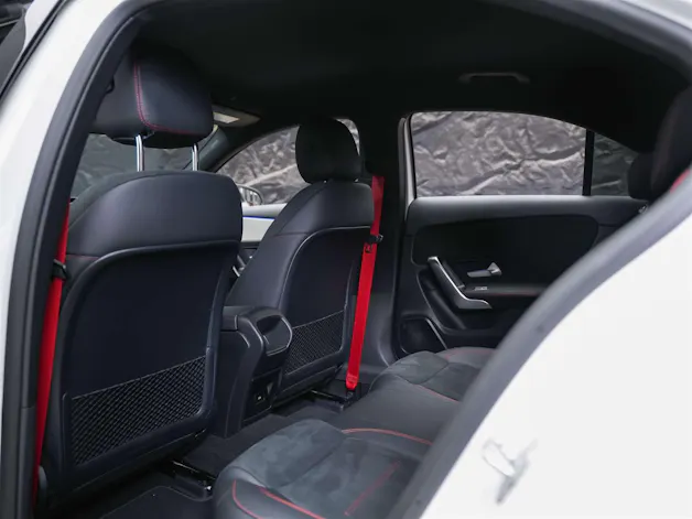 MERCEDES-BENZ A35 AMG 4Matic+ 8G-DCT *Limousine*Aero-Paket*Werksgarantie*Digital Light*
