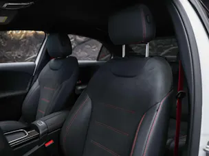 MERCEDES-BENZ A35 AMG 4Matic+ 8G-DCT *Limousine*Aero-Paket*Werksgarantie*Digital Light*