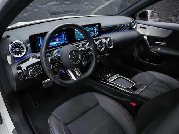 MERCEDES-BENZ A35 AMG 4Matic+ 8G-DCT *Limousine*Aero-Paket*Werksgarantie*Digital Light*