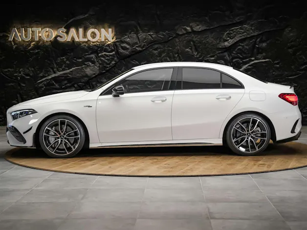 MERCEDES-BENZ A35 AMG 4Matic+ 8G-DCT *Limousine*Aero-Paket*Werksgarantie*Digital Light*