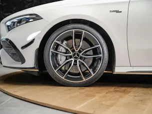 MERCEDES-BENZ A35 AMG 4Matic+ 8G-DCT *Limousine*Aero-Paket*Werksgarantie*Digital Light*