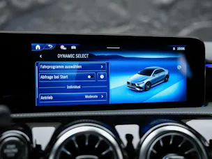 MERCEDES-BENZ A35 AMG 4Matic+ 8G-DCT *Limousine*Aero-Paket*Werksgarantie*Digital Light*
