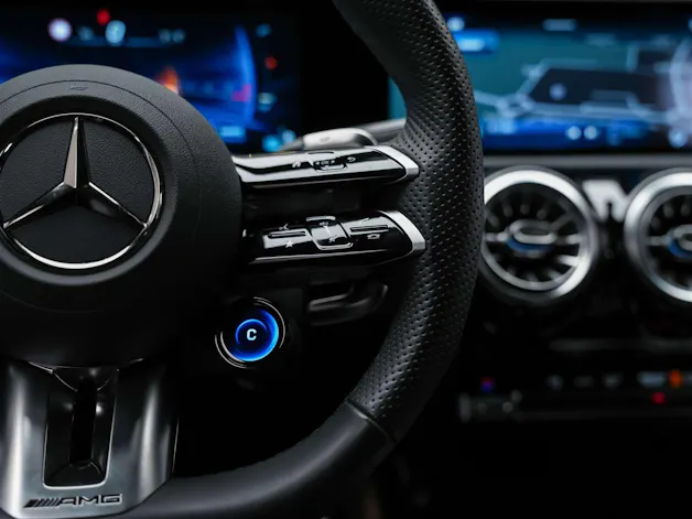 MERCEDES-BENZ A35 AMG 4Matic+ 8G-DCT *Limousine*Aero-Paket*Werksgarantie*Digital Light*