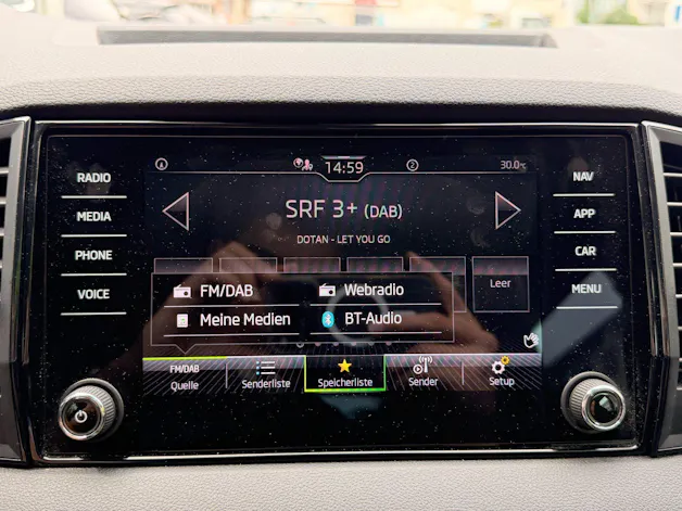 SKODA Karoq Selection *** ACC & RÜCKFAHRKAMERA ***