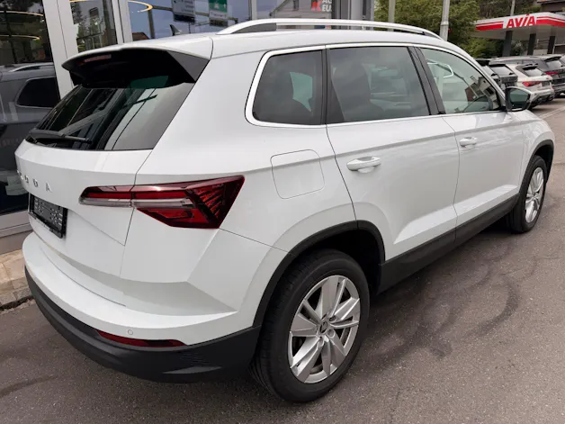 SKODA Karoq Selection *** ACC & RÜCKFAHRKAMERA ***