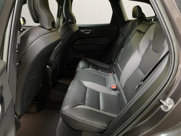 VOLVO XC60 T8 eAWD PluginHybrid Ultimate Dark Geartronic