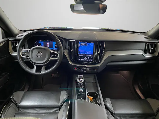 VOLVO XC60 T8 eAWD PluginHybrid Ultimate Dark Geartronic