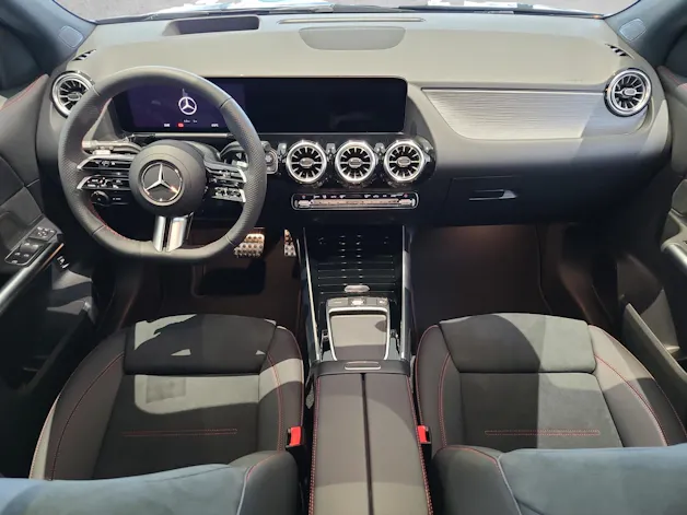 MERCEDES-BENZ GLA 250 AMG 4M Swiss Star H247