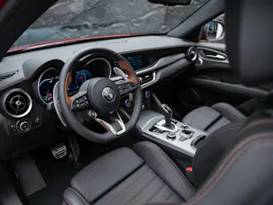 ALFA ROMEO Stelvio 2.0 Intensa Q4 AT8 *SOFORT Verfügbar*Werksgarantie*Panorama*Harman/Kardon*