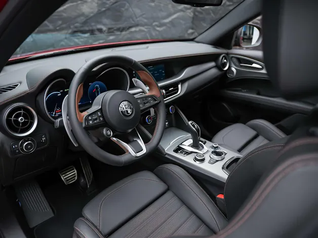 ALFA ROMEO Stelvio 2.0 Intensa Q4 AT8 *SOFORT Verfügbar*Werksgarantie*Panorama*Harman/Kardon*