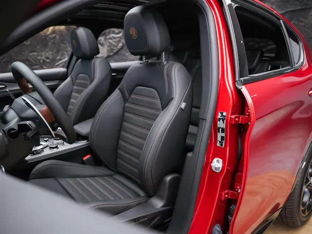 ALFA ROMEO Stelvio 2.0 Intensa Q4 AT8 *SOFORT Verfügbar*Werksgarantie*Panorama*Harman/Kardon*