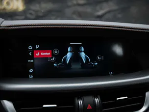 ALFA ROMEO Stelvio 2.0 Intensa Q4 AT8 *SOFORT Verfügbar*Werksgarantie*Panorama*Harman/Kardon*