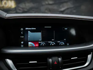 ALFA ROMEO Stelvio 2.0 Intensa Q4 AT8 *SOFORT Verfügbar*Werksgarantie*Panorama*Harman/Kardon*