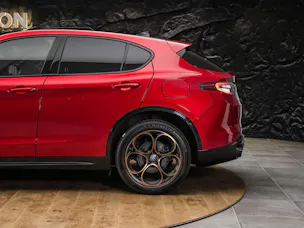 ALFA ROMEO Stelvio 2.0 Intensa Q4 AT8 *SOFORT Verfügbar*Werksgarantie*Panorama*Harman/Kardon*