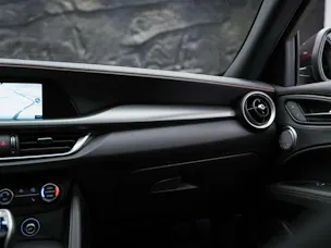ALFA ROMEO Stelvio 2.0 Intensa Q4 AT8 *SOFORT Verfügbar*Werksgarantie*Panorama*Harman/Kardon*