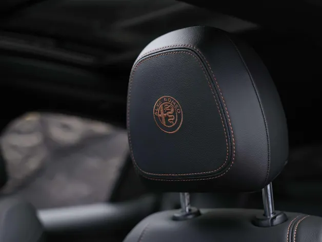 ALFA ROMEO Stelvio 2.0 Intensa Q4 AT8 *SOFORT Verfügbar*Werksgarantie*Panorama*Harman/Kardon*