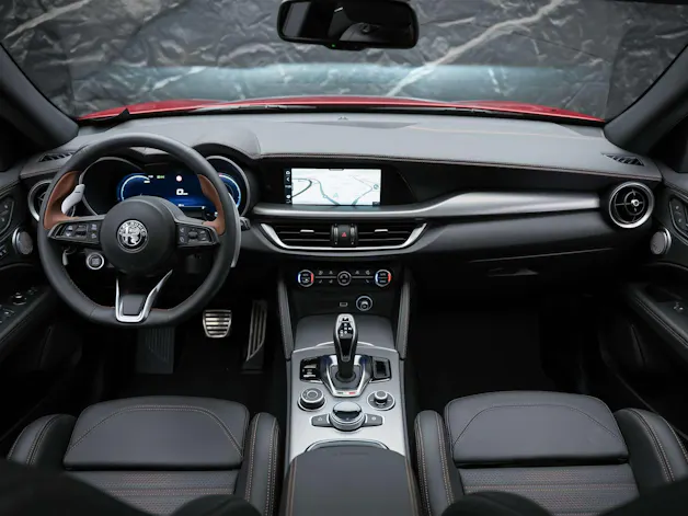 ALFA ROMEO Stelvio 2.0 Intensa Q4 AT8 *SOFORT Verfügbar*Werksgarantie*Panorama*Harman/Kardon*