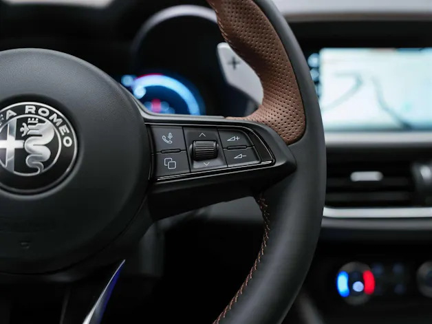 ALFA ROMEO Stelvio 2.0 Intensa Q4 AT8 *SOFORT Verfügbar*Werksgarantie*Panorama*Harman/Kardon*