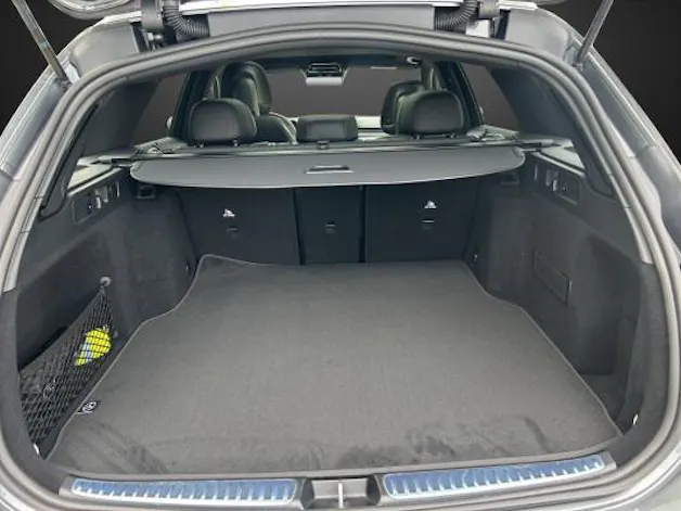 MERCEDES-BENZ C 220 d T 4 M Swiss Star