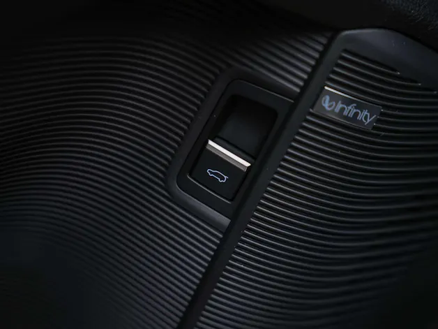 BYD Seal U DM-i Design AWD *SOFORT Verfügbar*Werksgarantie*Lenkradheizung*Sitzbelüftung*360° Kamera*