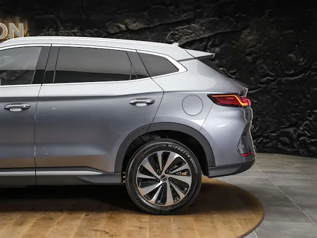 BYD Seal U DM-i Design AWD *SOFORT Verfügbar*Werksgarantie*Lenkradheizung*Sitzbelüftung*360° Kamera*