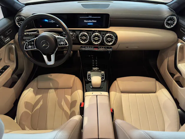 MERCEDES-BENZ A 250 Progressive